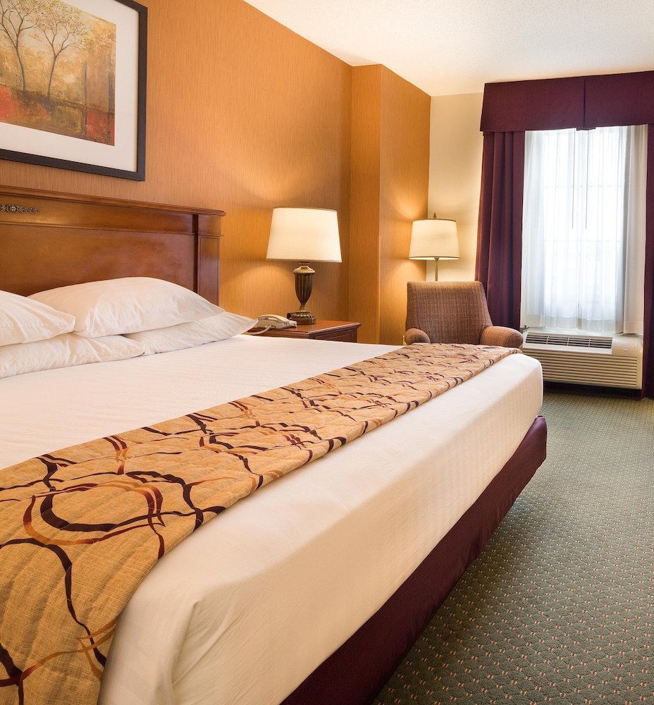 2 ROOMS, DELUXE, KING BED, BATHTUB, ACCESSIBLE