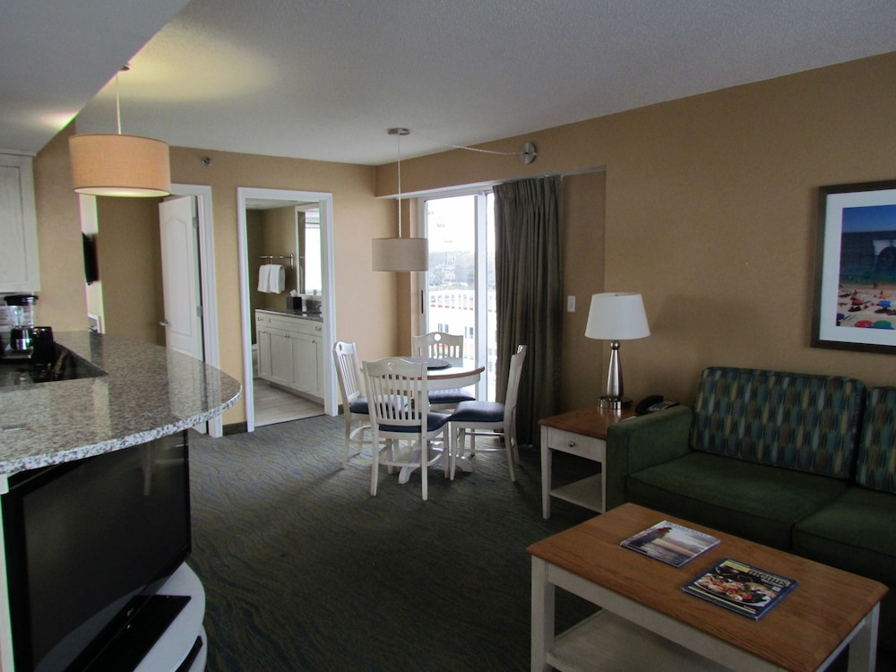 Boardwalk Resort And Villas 41/57