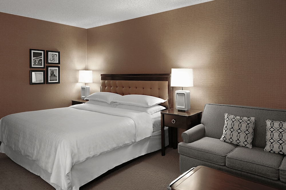 Sheraton Cavalier Saskatoon Hotel 15/83