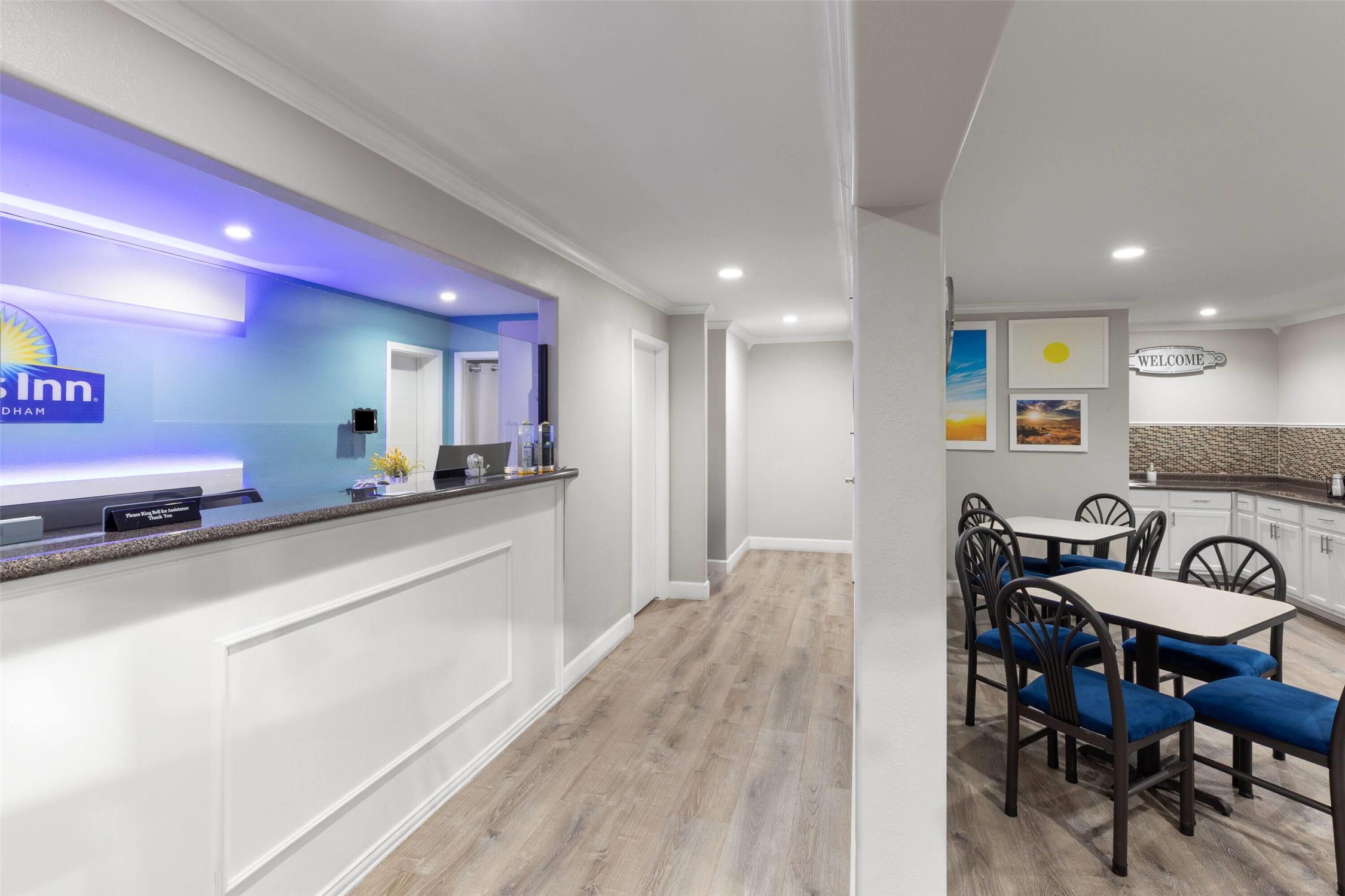 Days Inn By Wyndham Temple 2/28