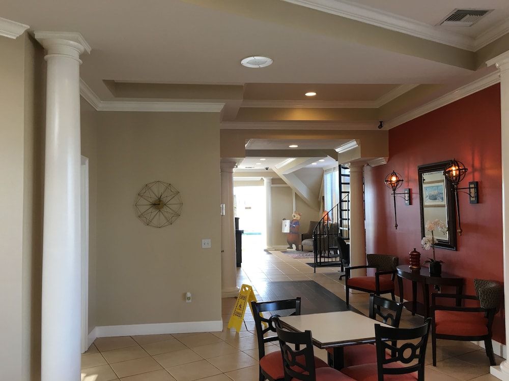 Travelodge By Wyndham Lakeland 27/55
