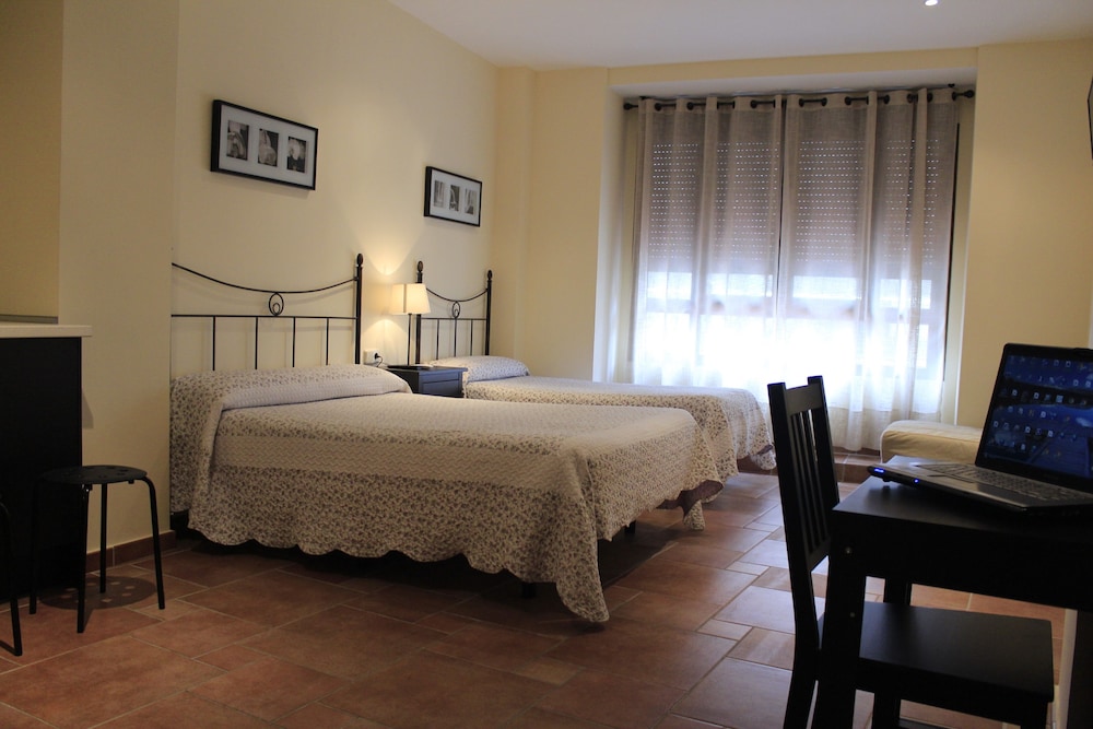Hostal El Pilar 15/68