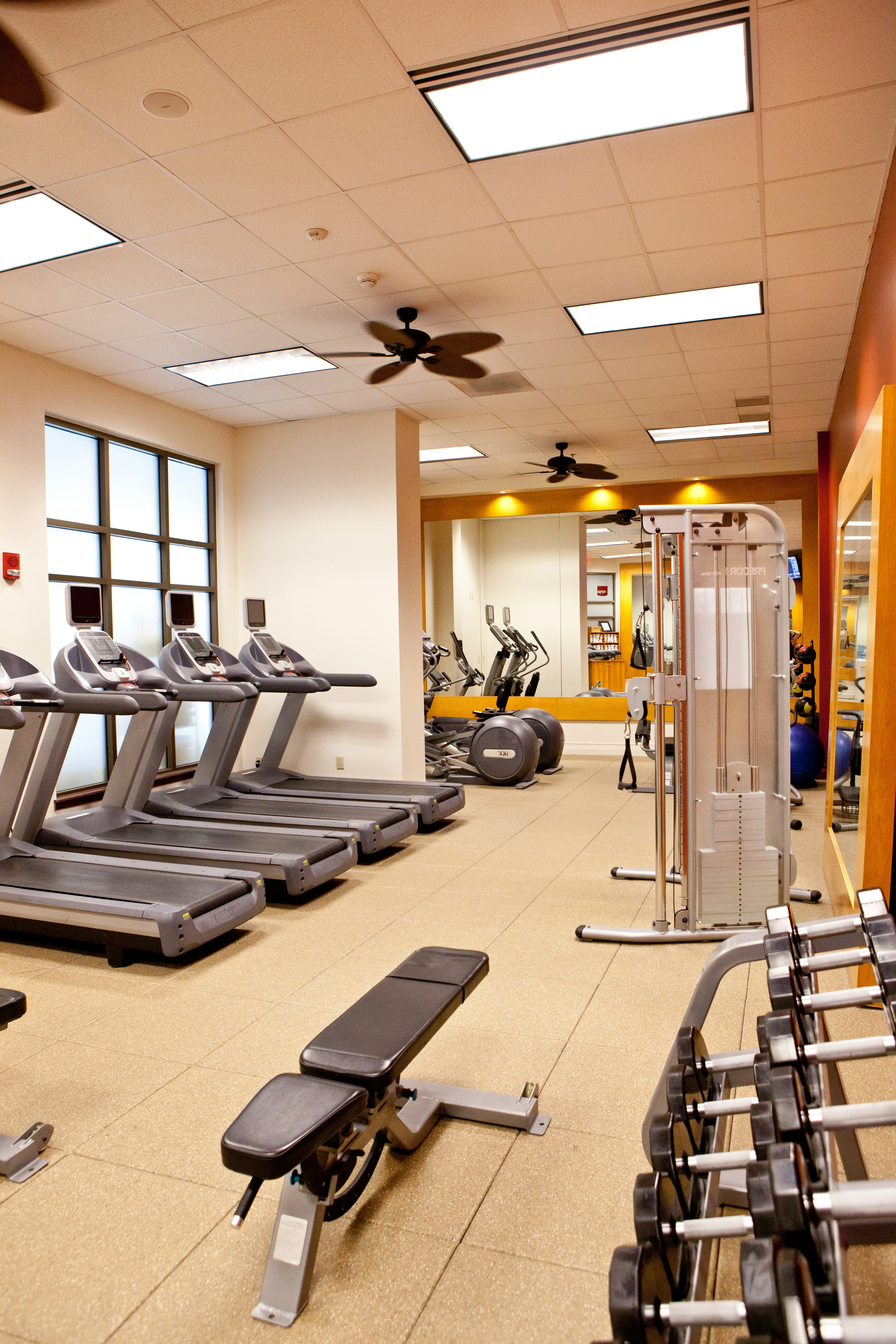 Embassy Suites by Hilton Charlotte Concord Golf Resort & Spa 38/74