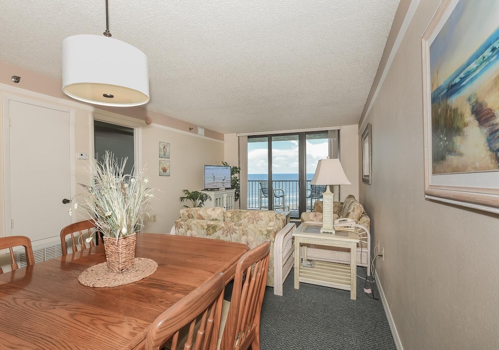 Ocean Trillium Suites 23/50