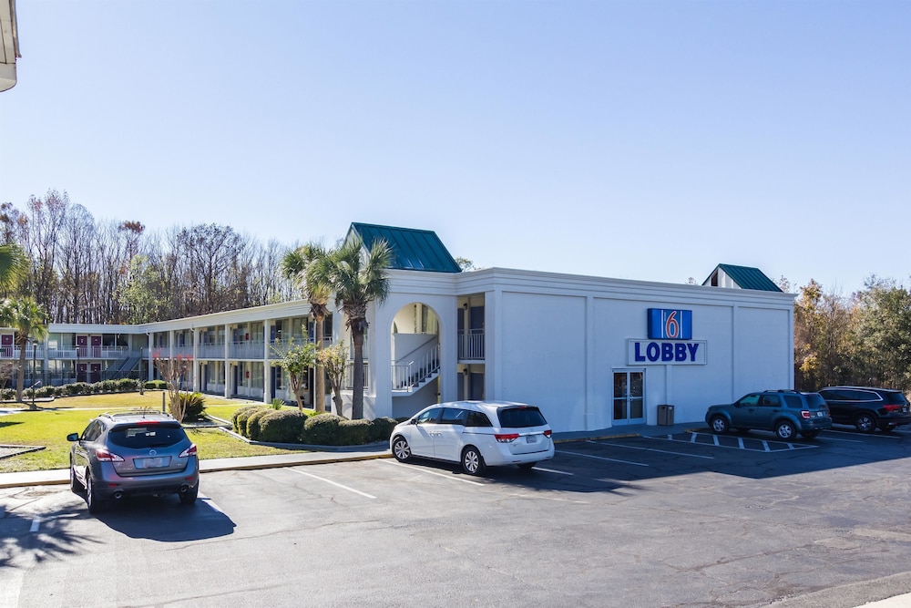 Motel6 Townsend, GA 40/55