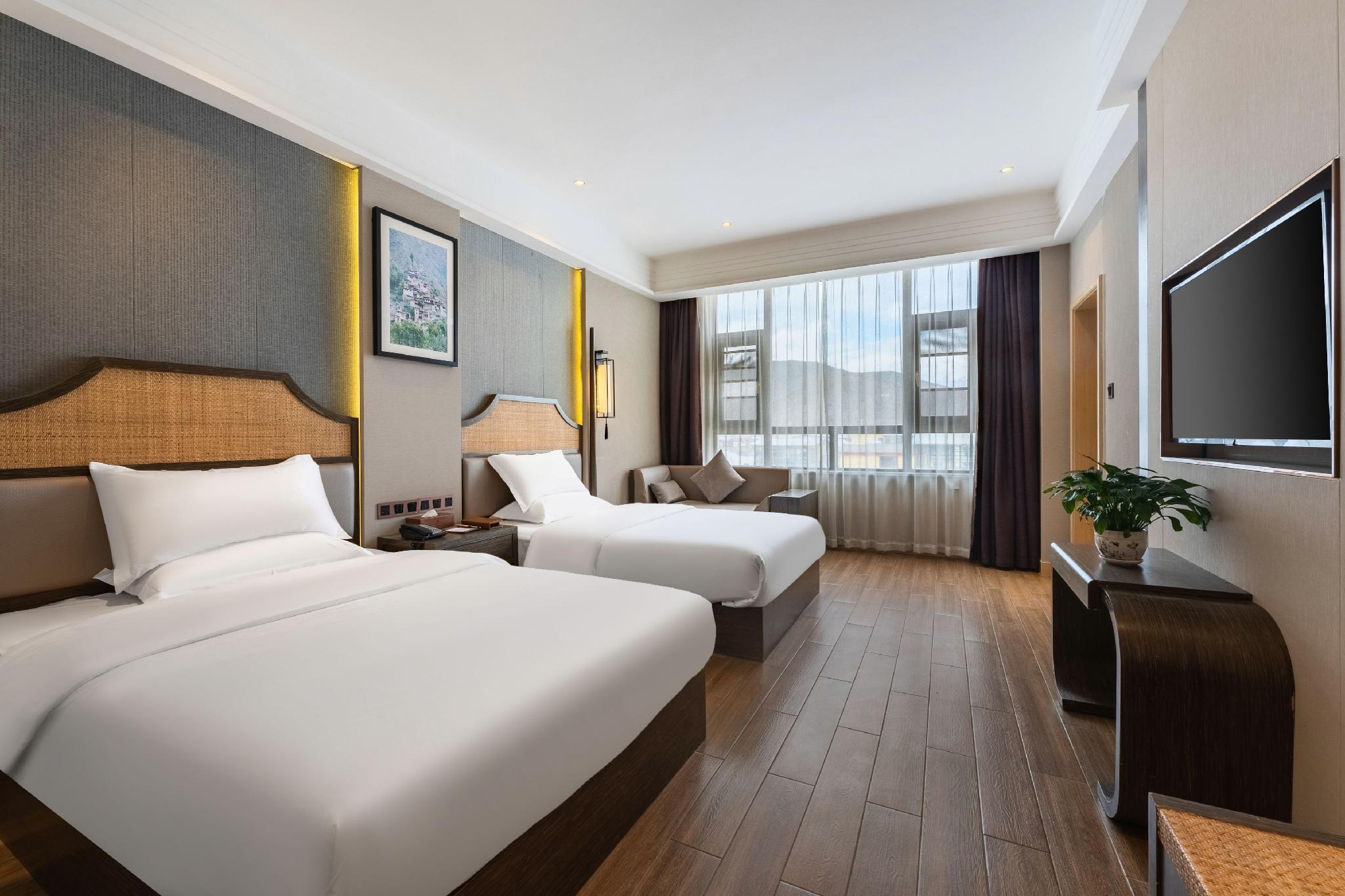 Metropolo Jinjiang Hotel ((Shangri-La Songzanlin Temple) 22/60