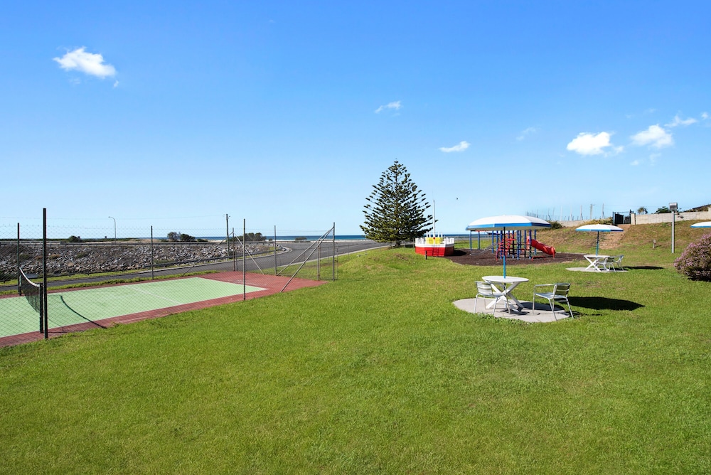 Scamander Beach Resort Hotel 43/49