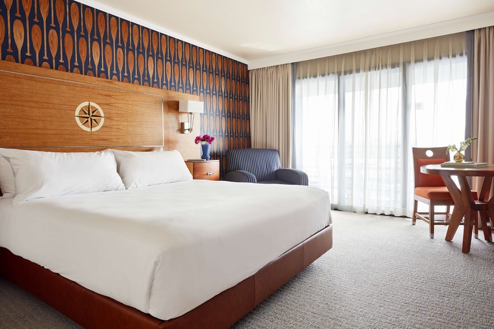 Waterfront Hotel - JDV by Hyatt 21/55