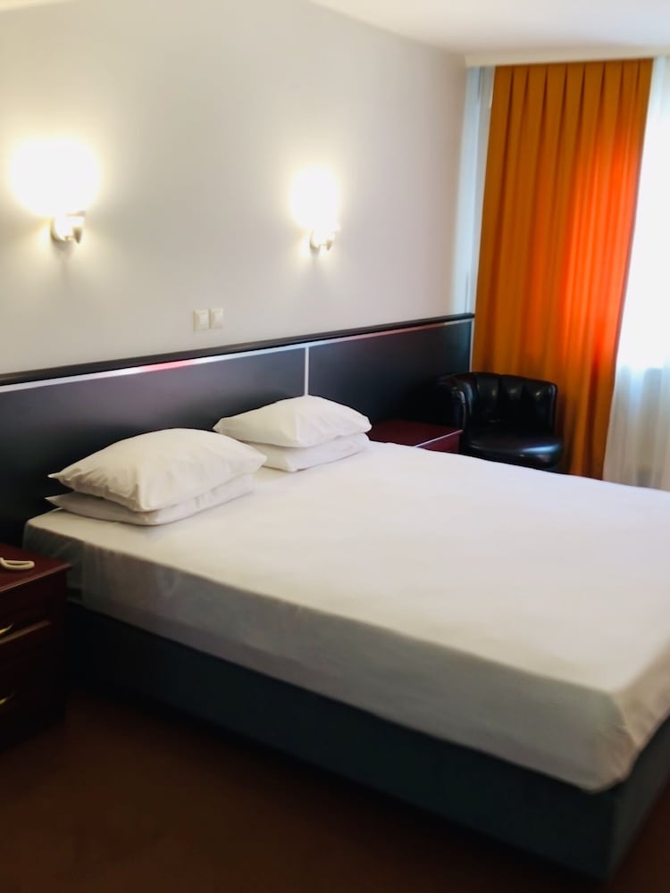 Otel Balca 16/43