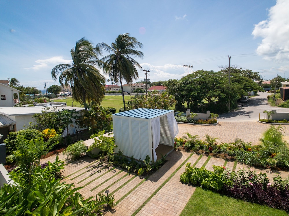 Blue Haven Holiday Apartments 53/63