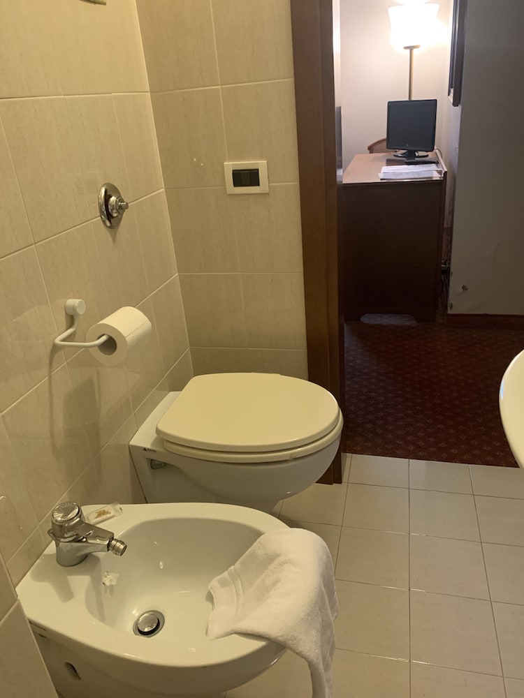 Hotel Villa Sara 52/60
