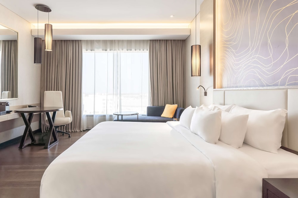 Radisson Collection Muscat, Hormuz Grand 23/70