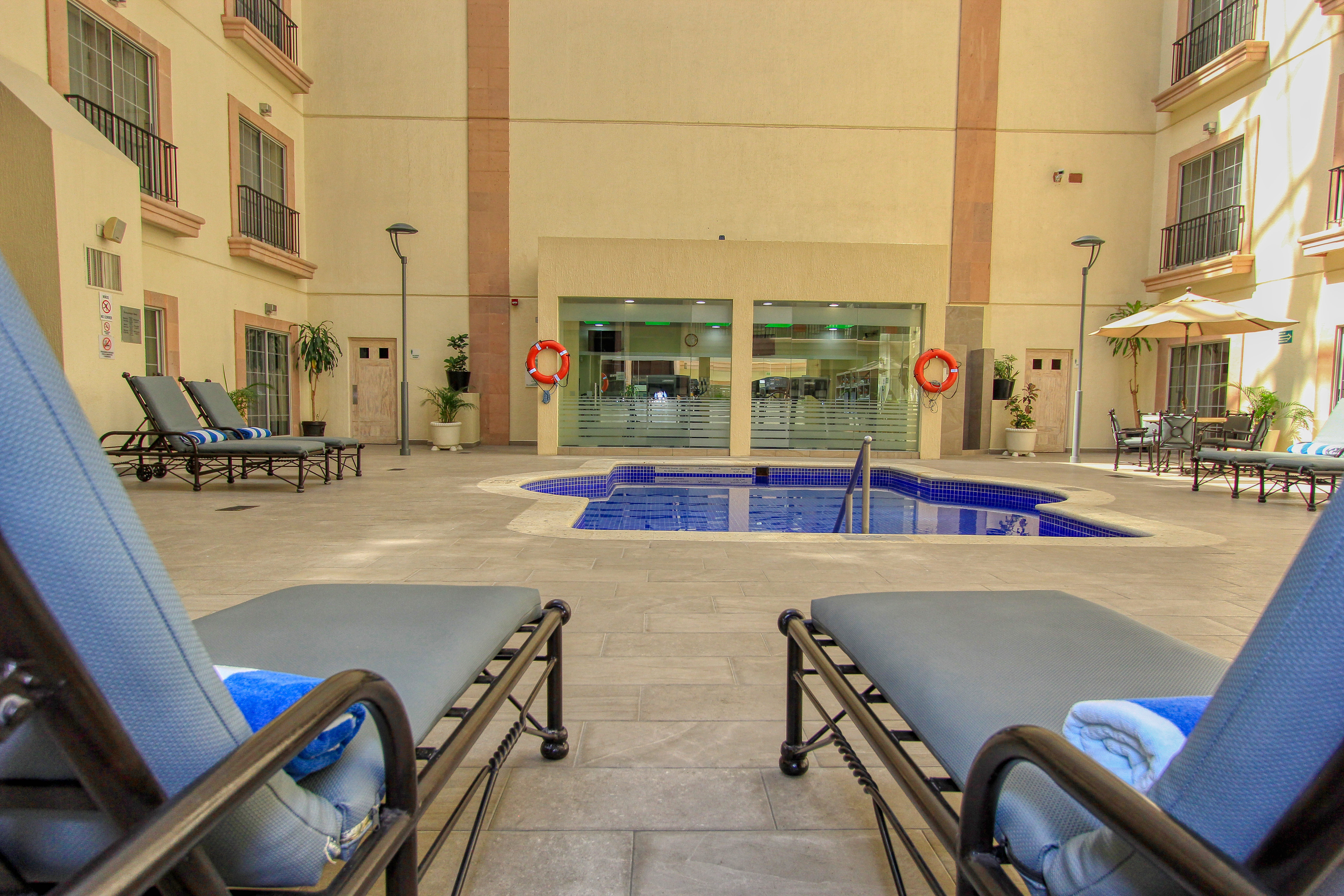 Holiday Inn Leon 50/50