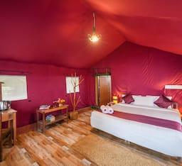 Premium, Tent, Valley View