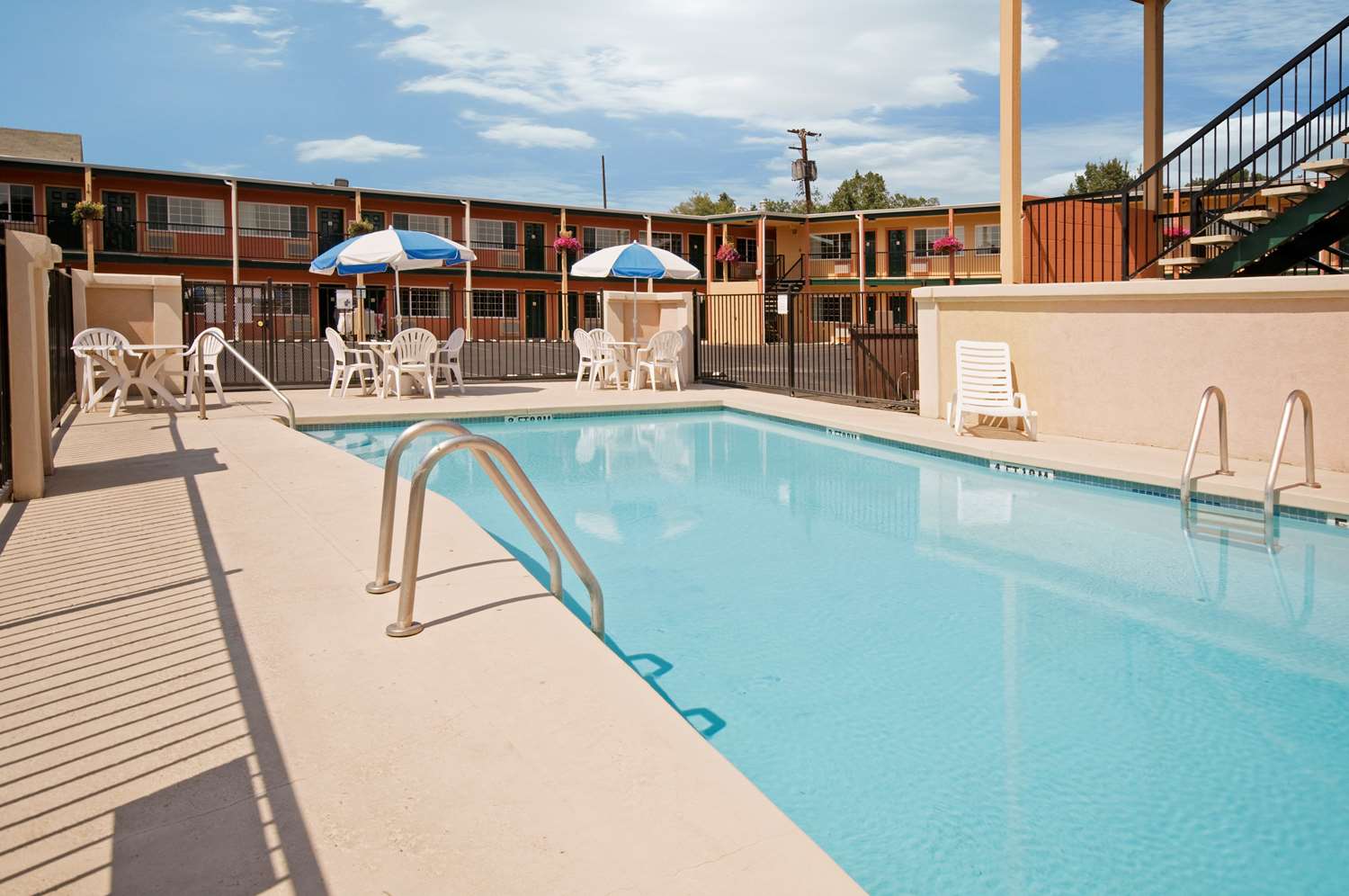 Americas Best Value Inn Pendleton 17/26