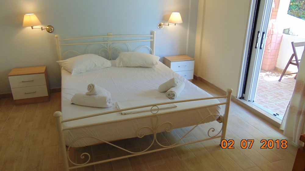 Villa Avra 11/50