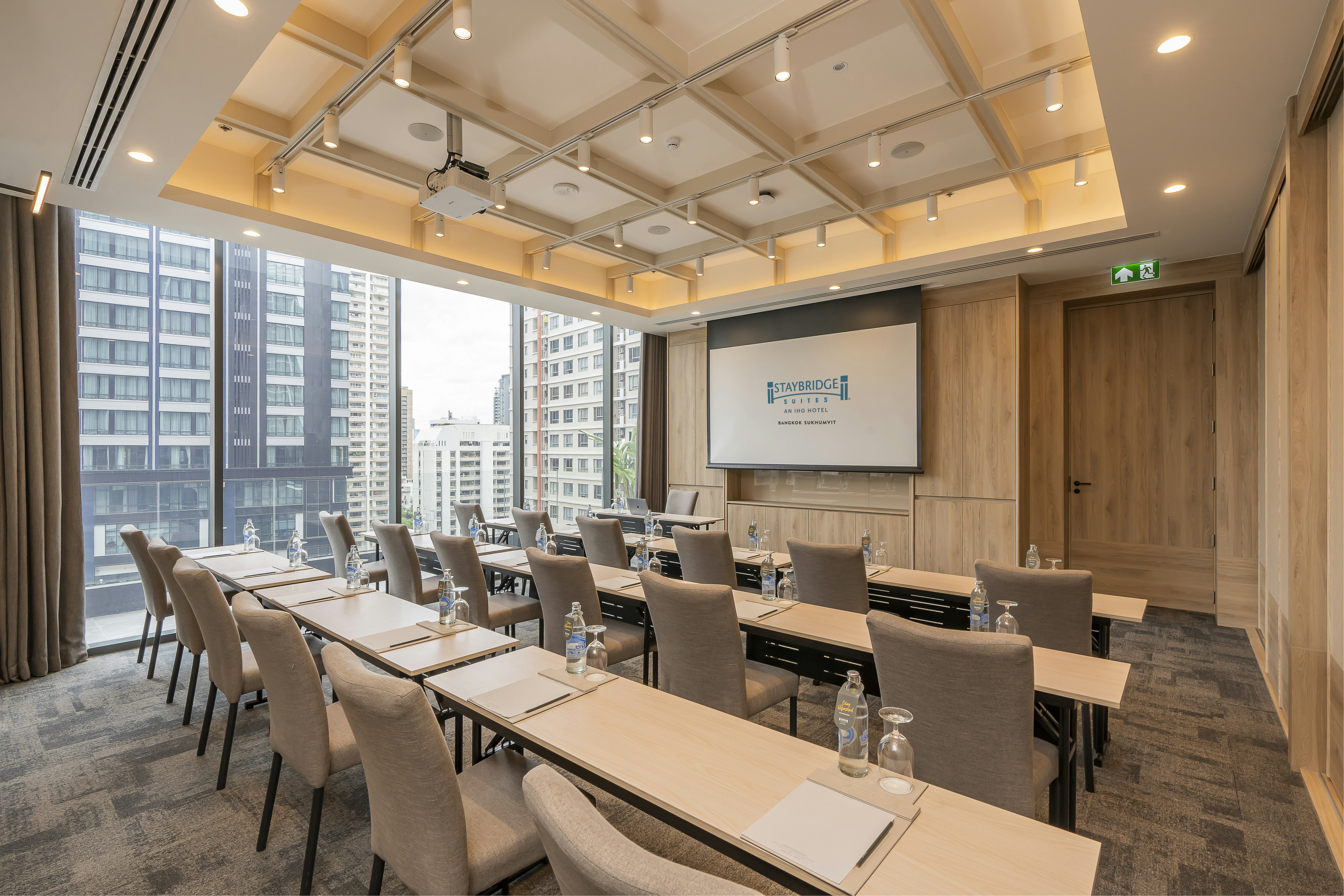 Staybridge Suites Bangkok Sukhumvit 40/50