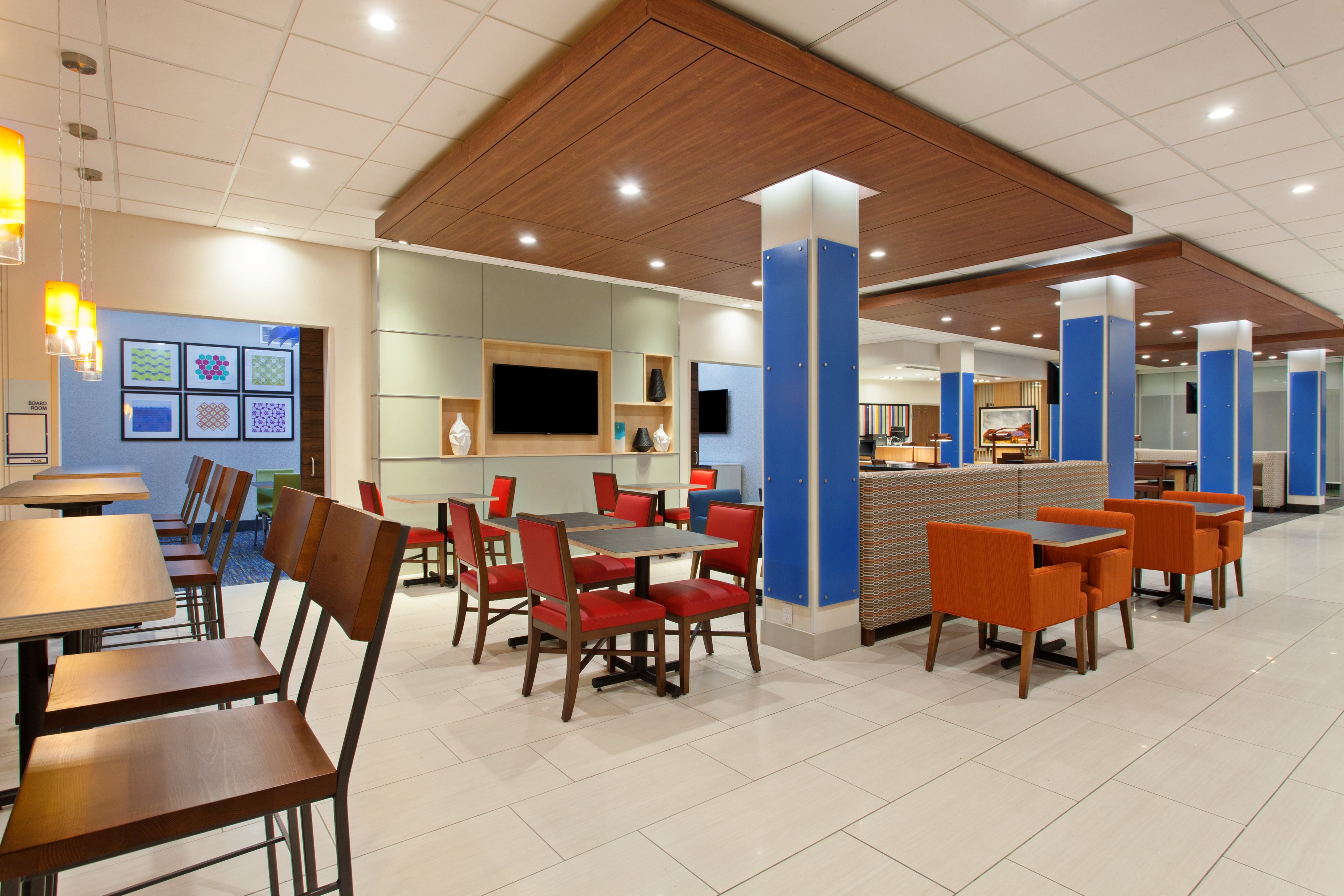 HOLIDAY INN EXPRESS & SUITES BRIGHAM CITY - NORTH UTAH 43/57