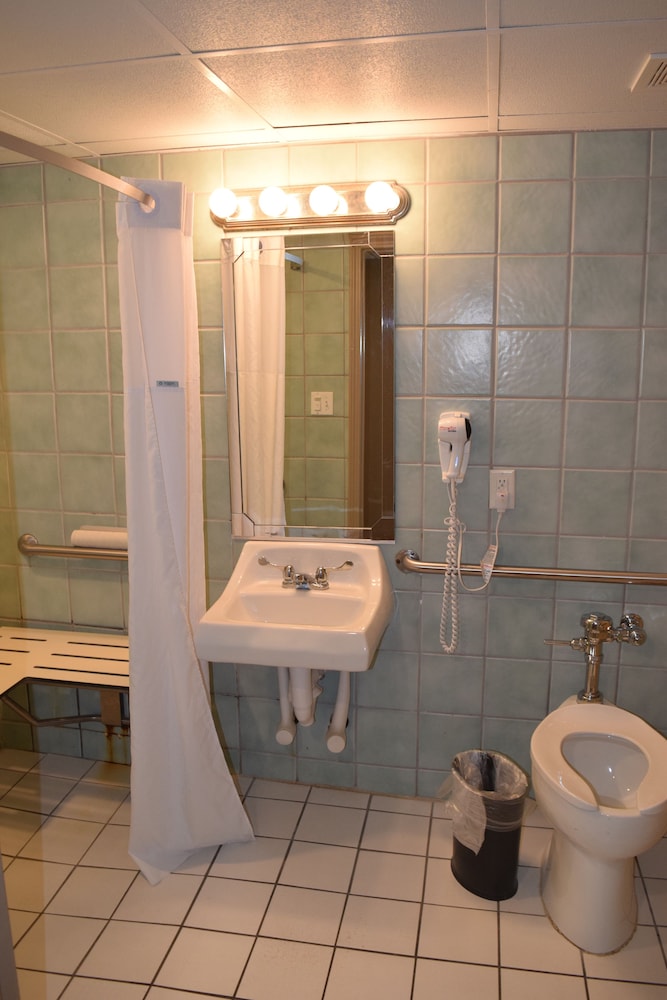 Days Inn By Wyndham Panama City Beach/Ocean Front 29/53