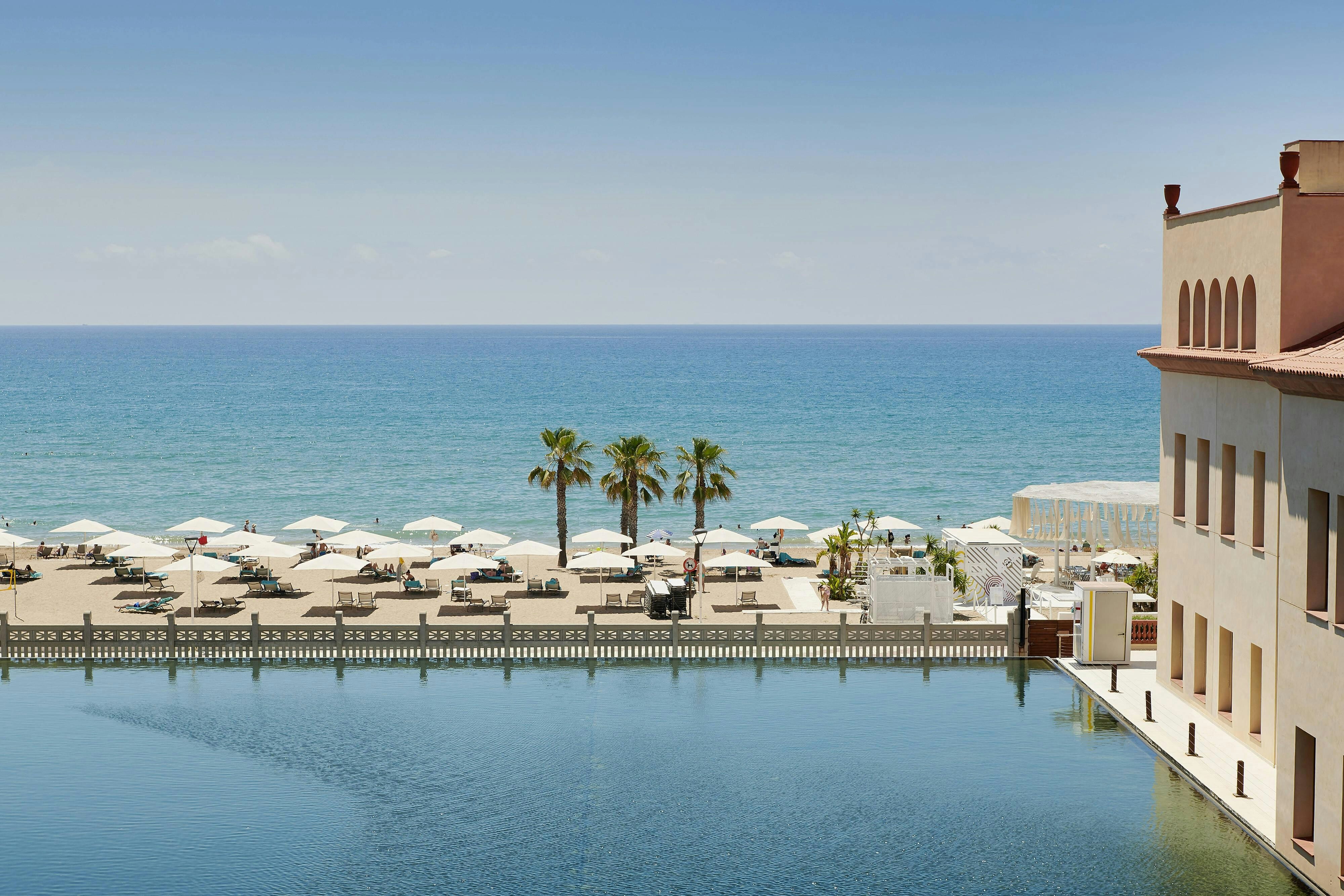 Le Meridien Ra Beach Hotel And Spa 78/80