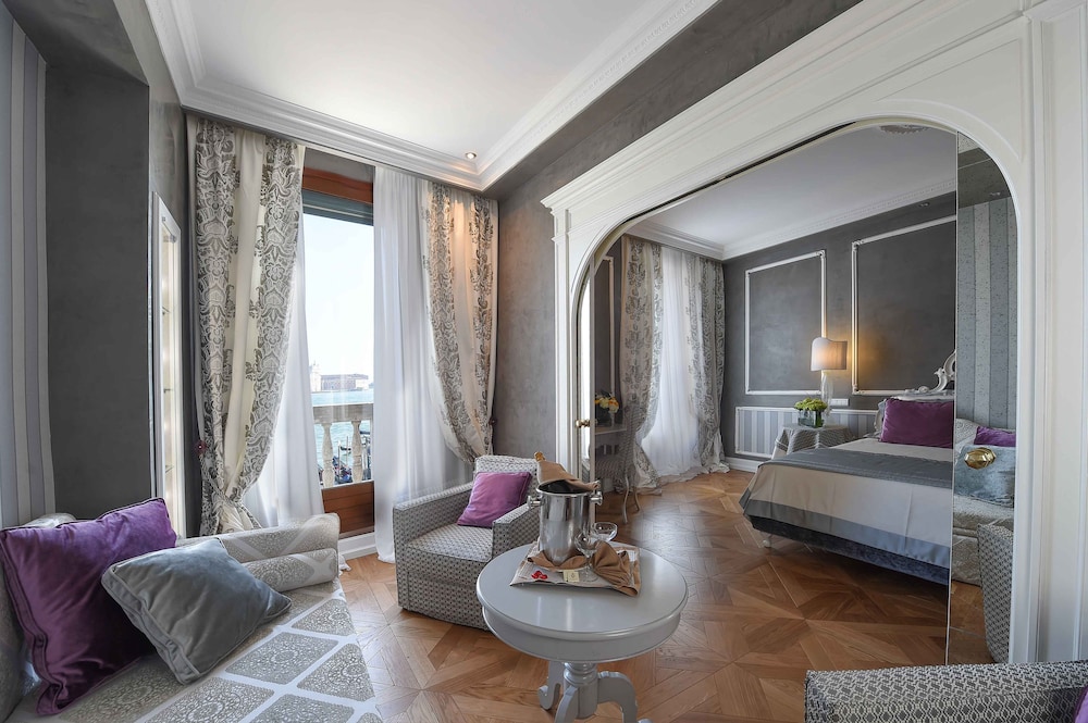 Hotel Savoia e Jolanda, WorldHotels Elite 48/66