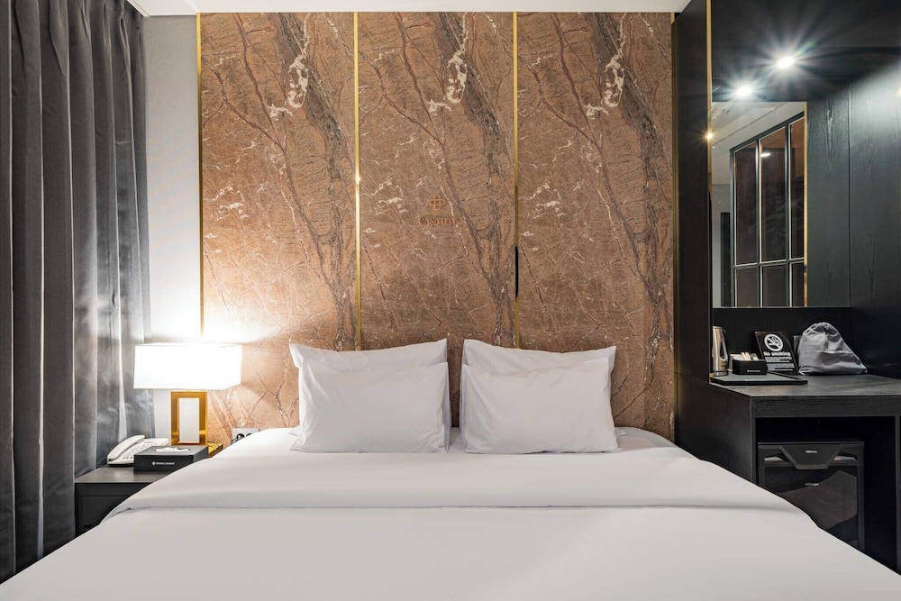 Mbn Hotel 5/16