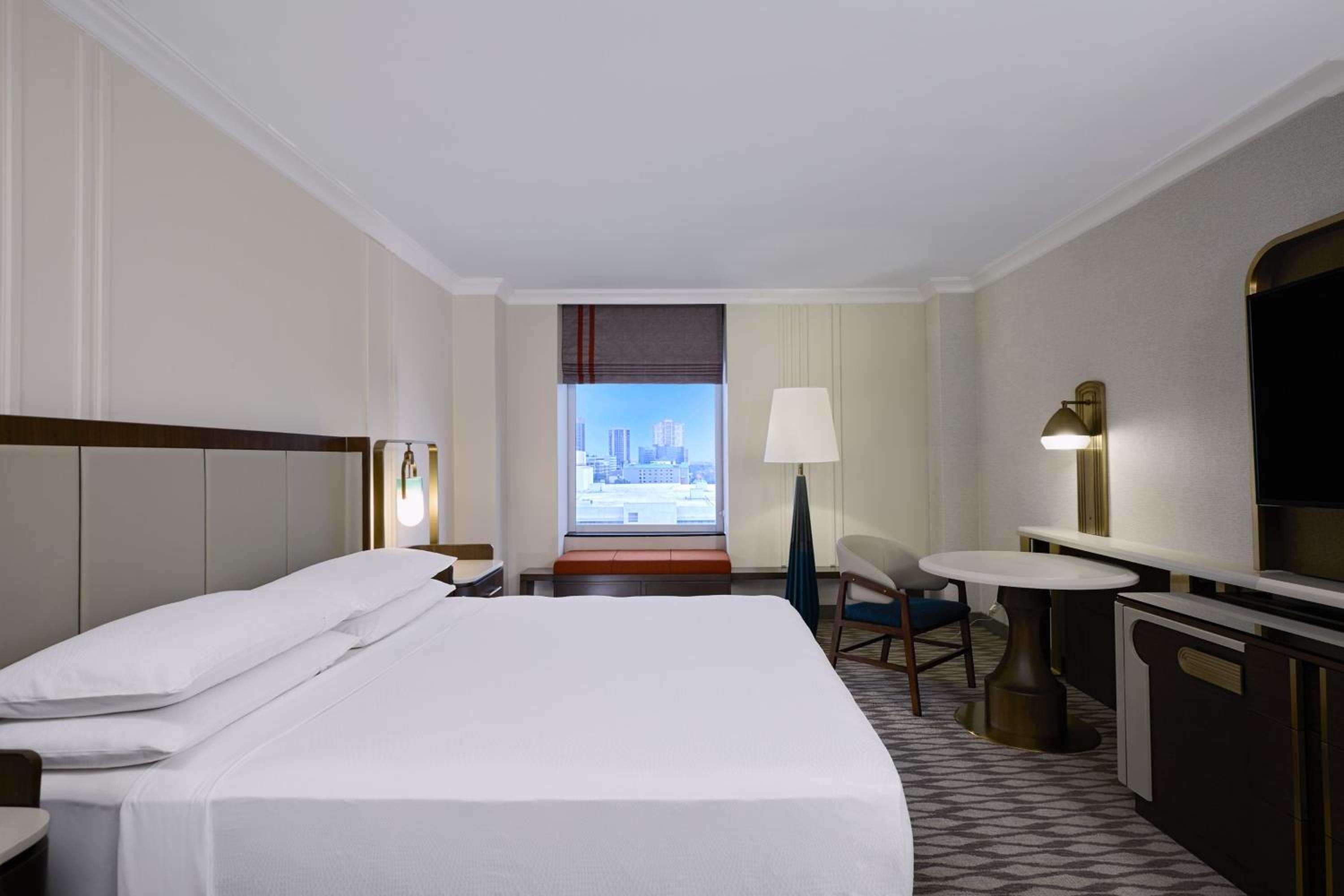 Guest Room, King bed