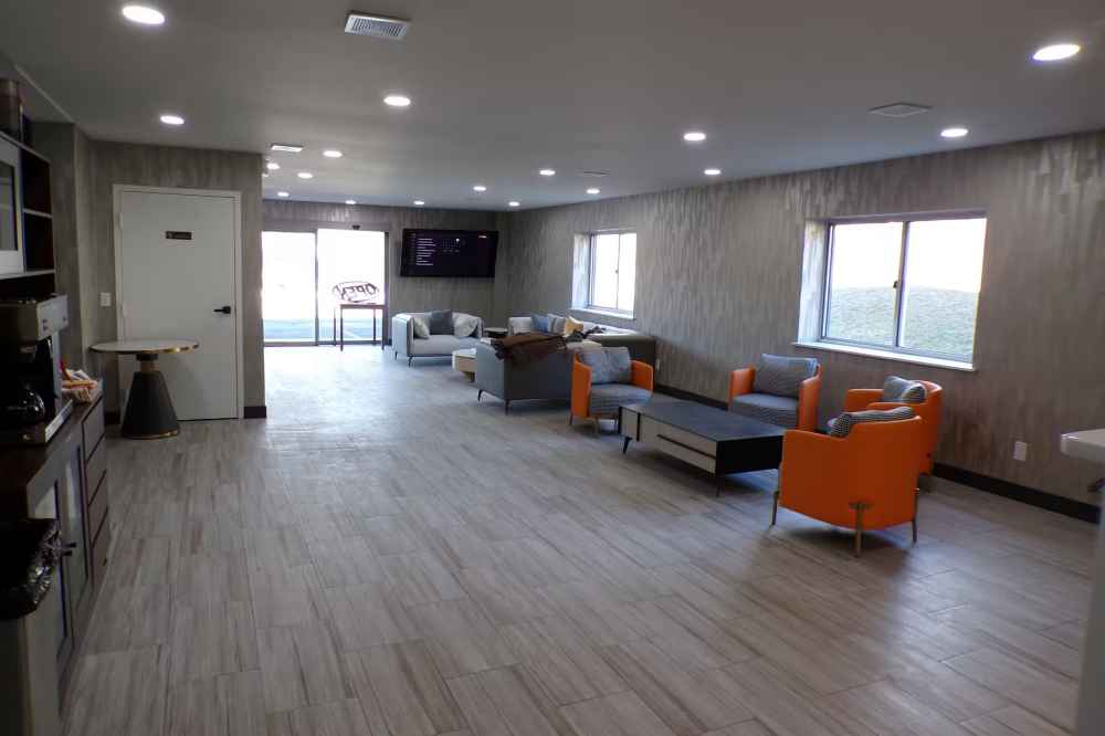 Luxor Inn and Suites, a Travelodge by Wyndham 17/23