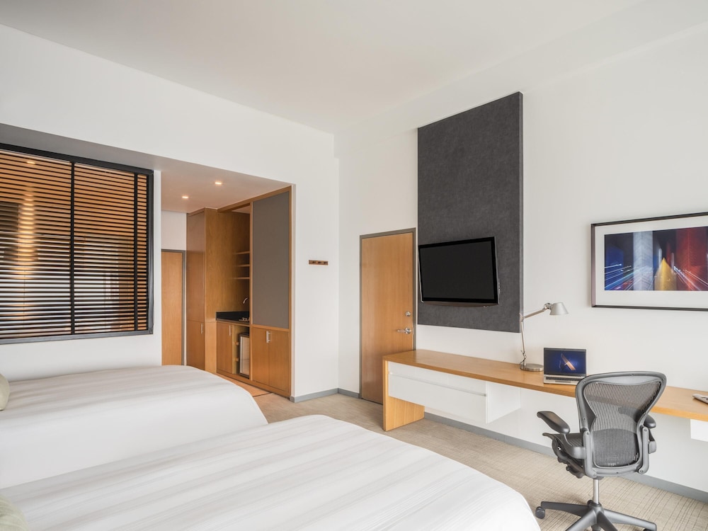 Deluxe, 2 Queen Beds, The Paragon Hotel Mexico City Santa Fe by Accor 7/10