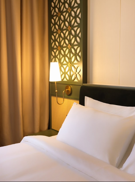 The Seven Stars Hotel 26/48