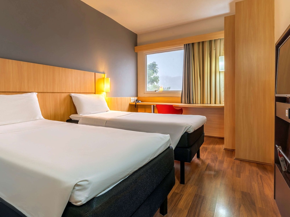 Ibis Piracicaba 27/69