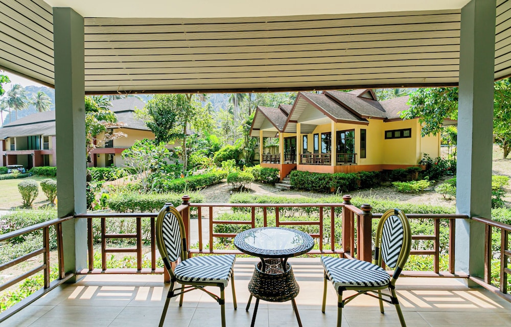 Tonsai Bay Resort 38/50