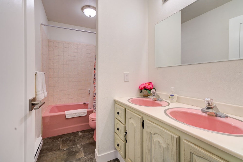 INNhale Cannabis Friendly B&B - Adults Only 49/55