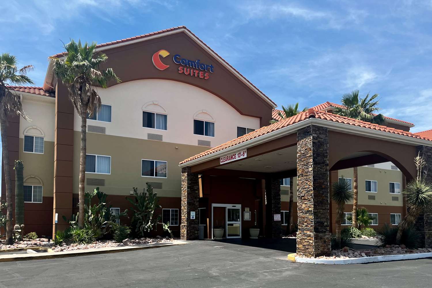 Comfort Suites Peoria Sports Complex 41/43