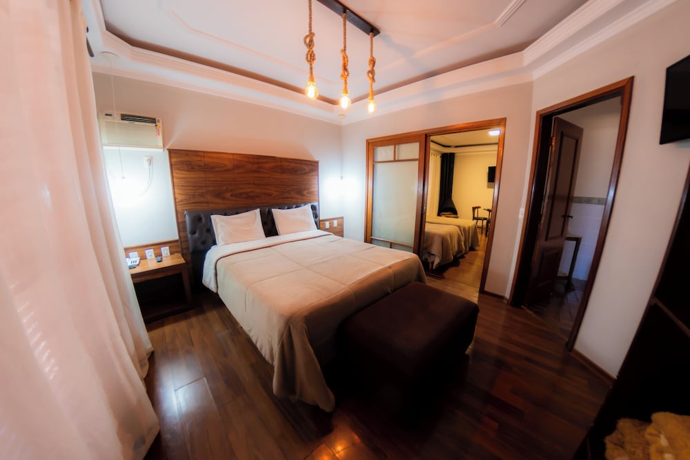 Master, 1 Double and 3 Single Beds