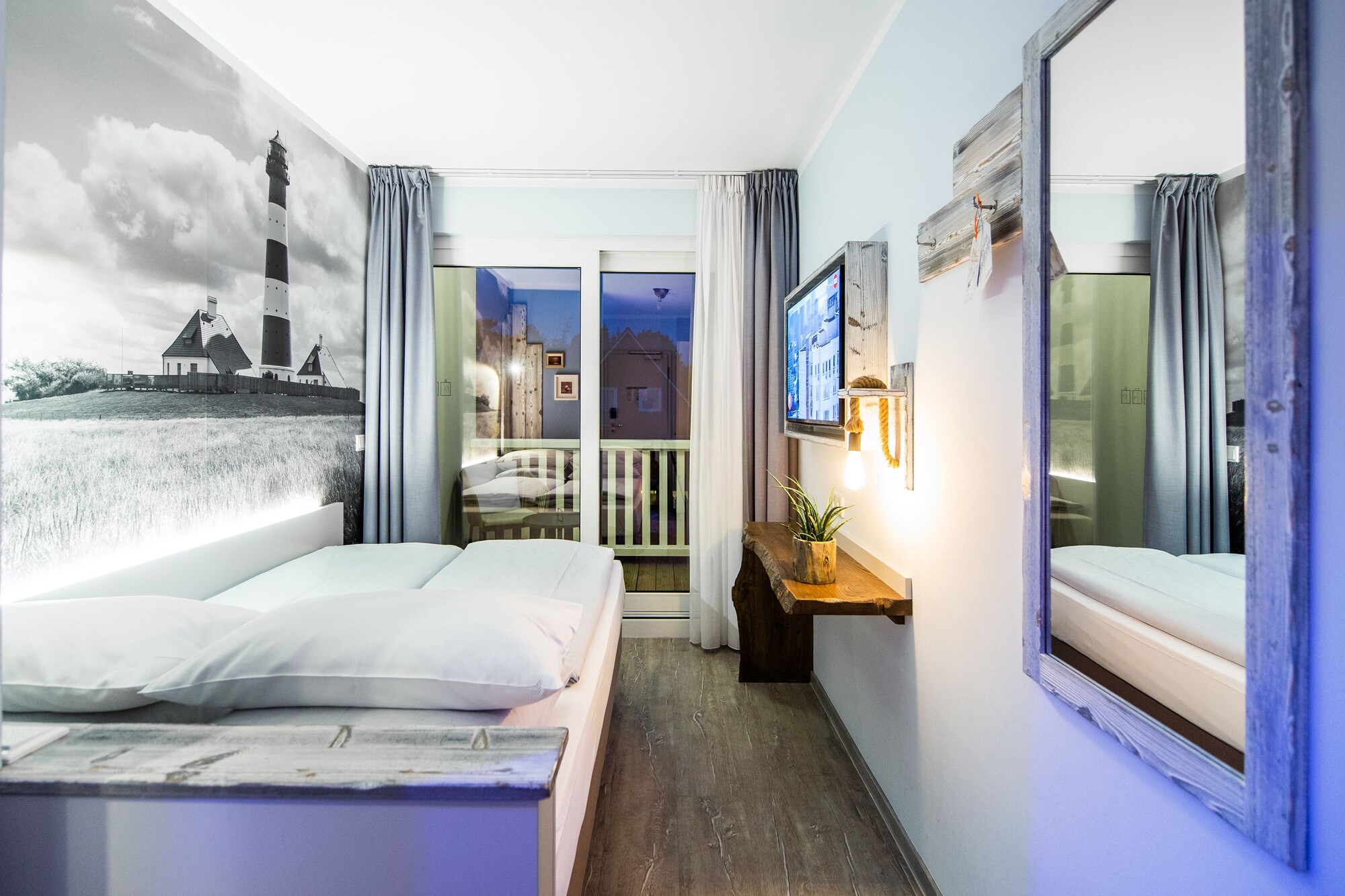 Bure, Mini, Double Bed