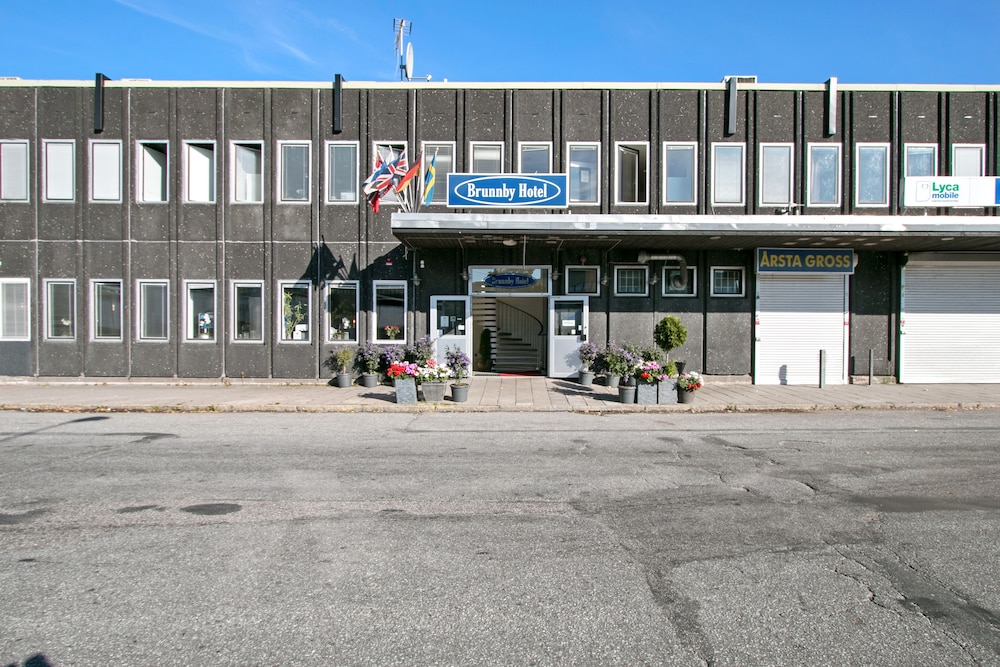 Brunnby Hotel 51/54