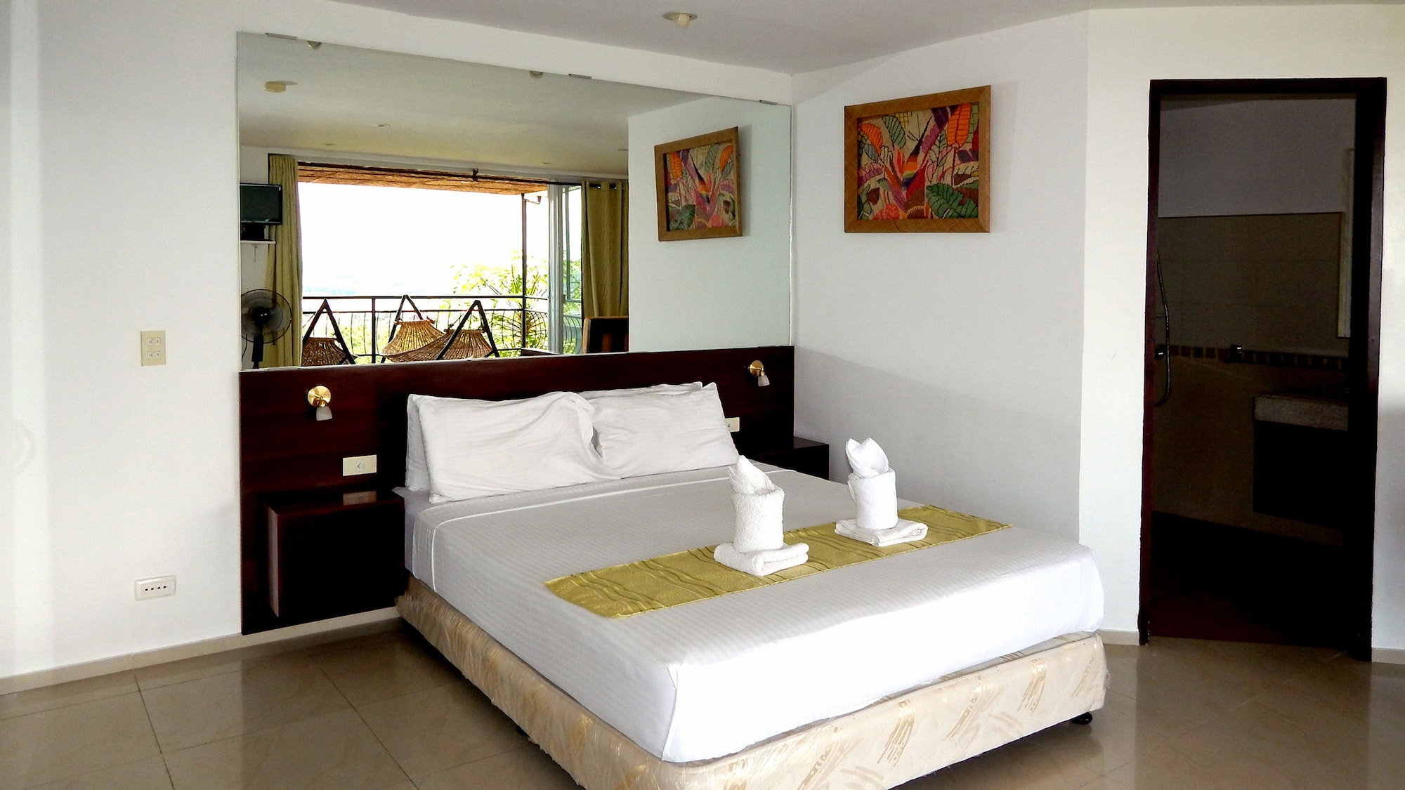 DELUXE, STUDIO, SUITE, SEA VIEW
