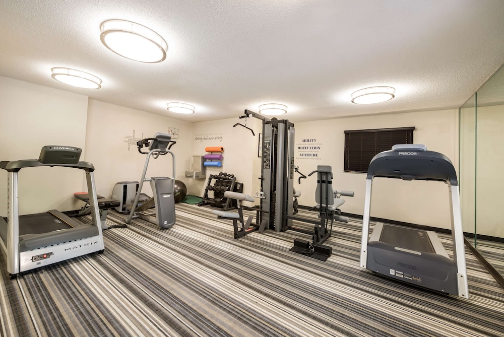 Sonesta Simply Suites Hampton 22/47