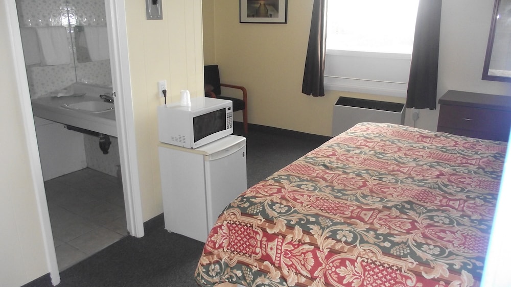 Empress Inn And Suites By the Falls 35/61