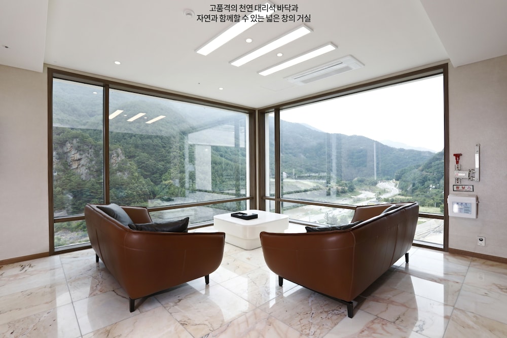 Pine Forest Jeongseon Alpine Resort 9/44