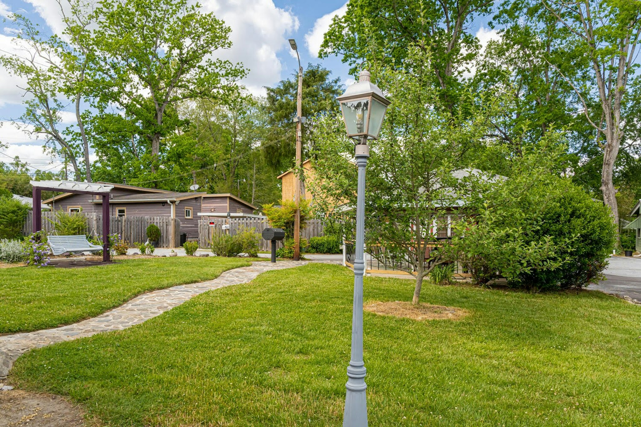 CedarWood Inn 13/17