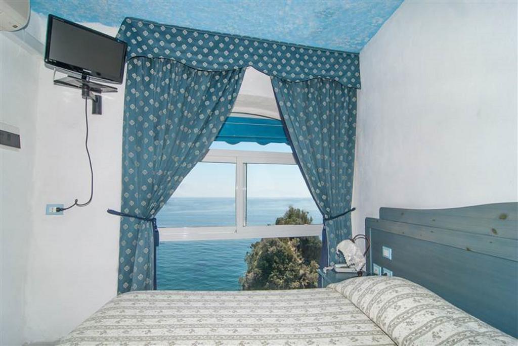 Hotel La Ninfea 44/56