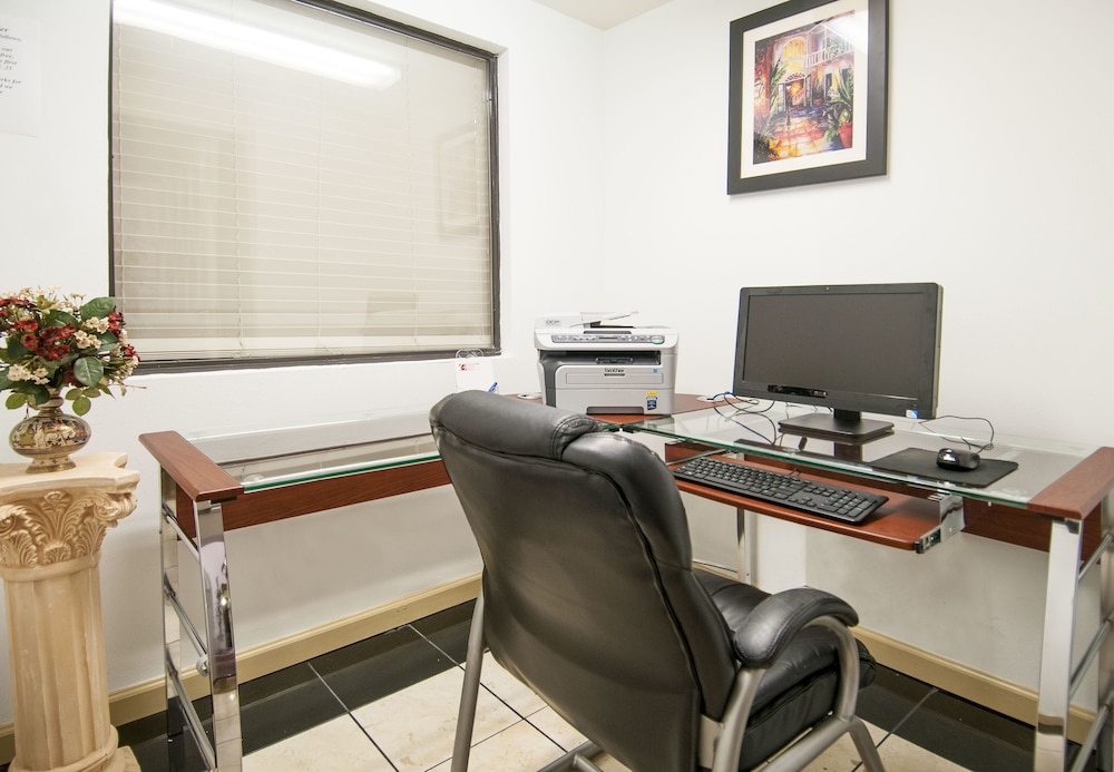 Governors Suites Hotel 42/47