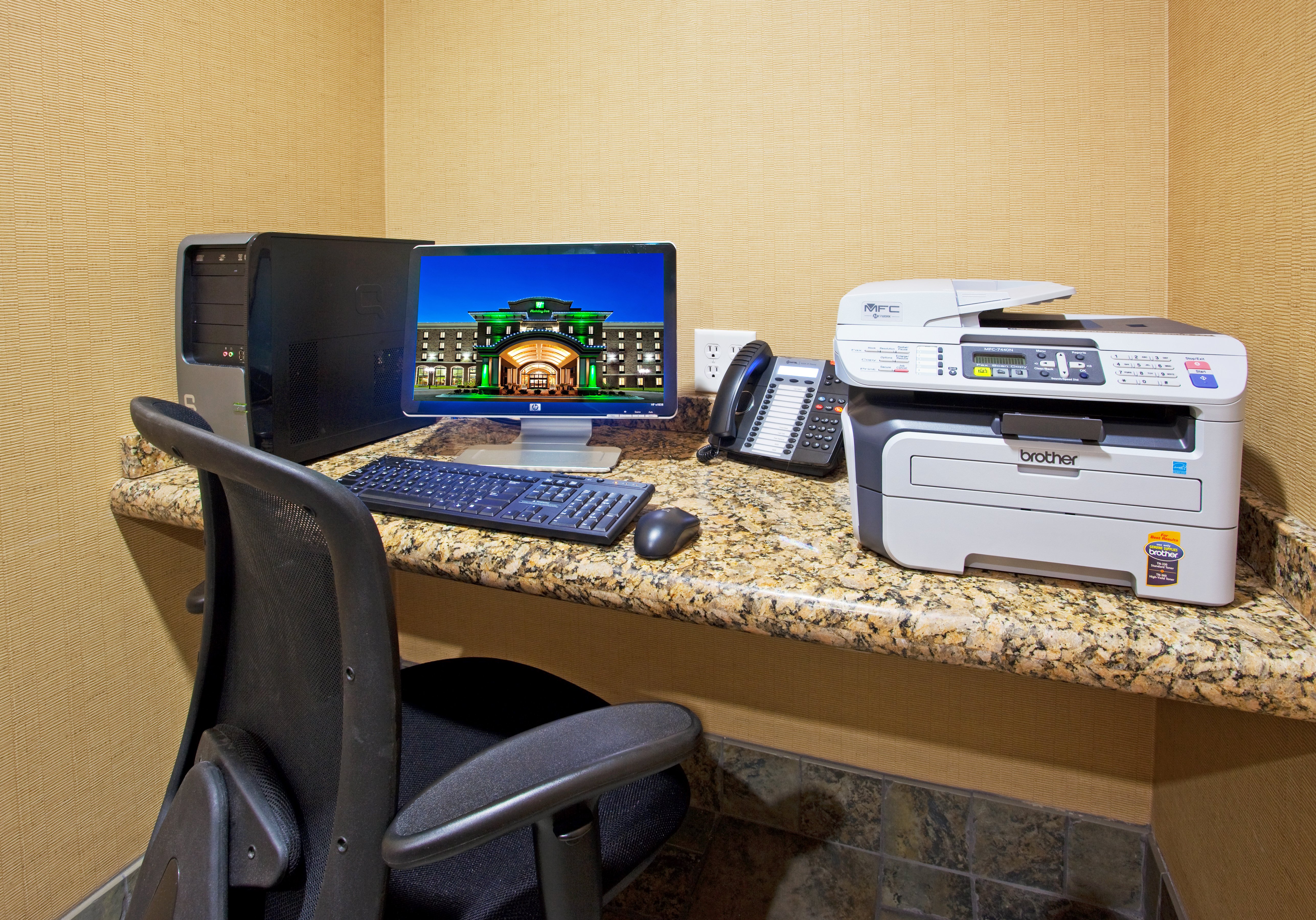 Holiday Inn Midland 68/75