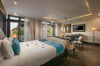 Premium, Double Bed, City View, Balcony