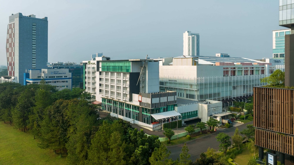 Hotel Santika Bsd City 4/30