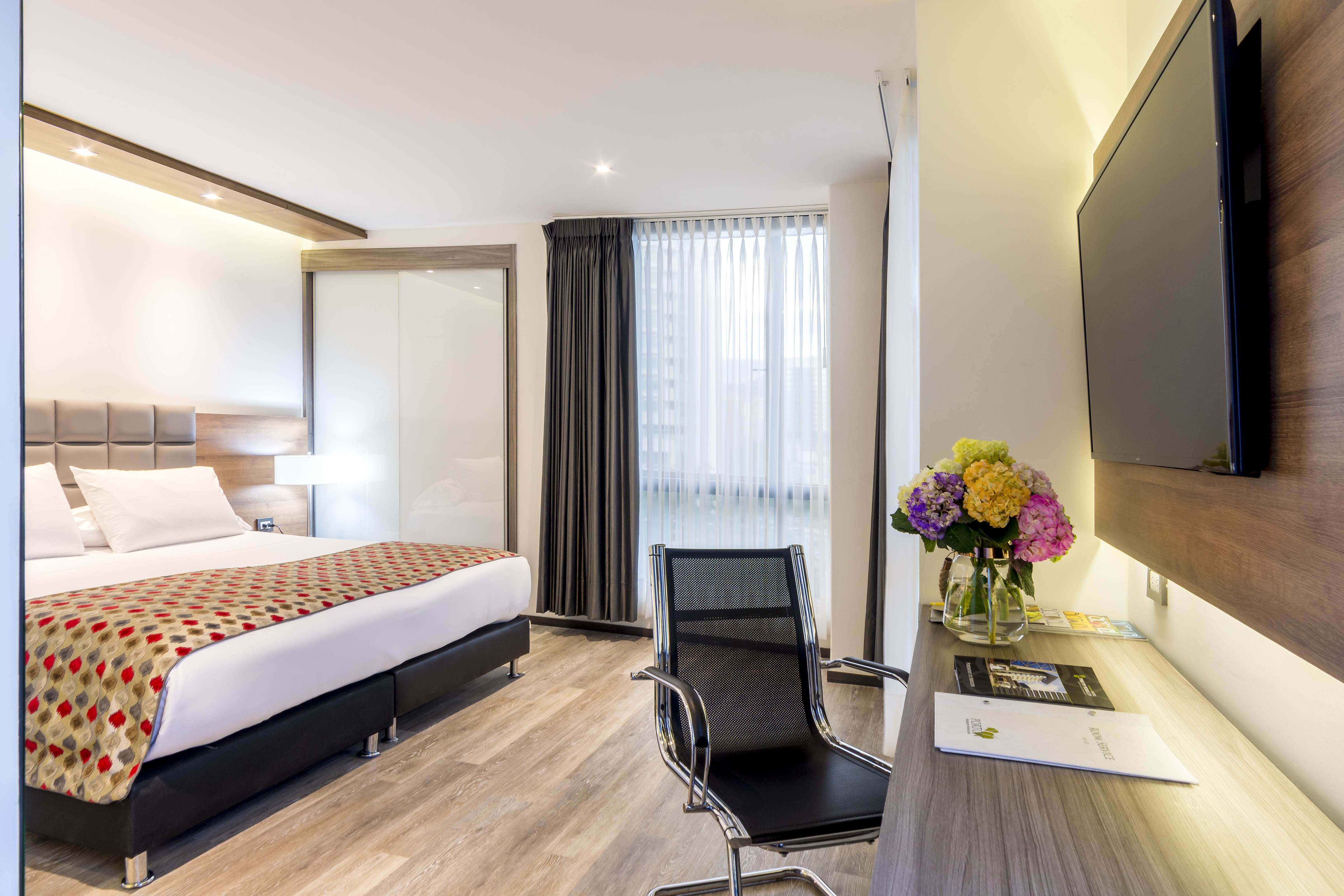 غرفة قياسية بسرير مزدوج، GHL Hotel Porton Medellin 4/6