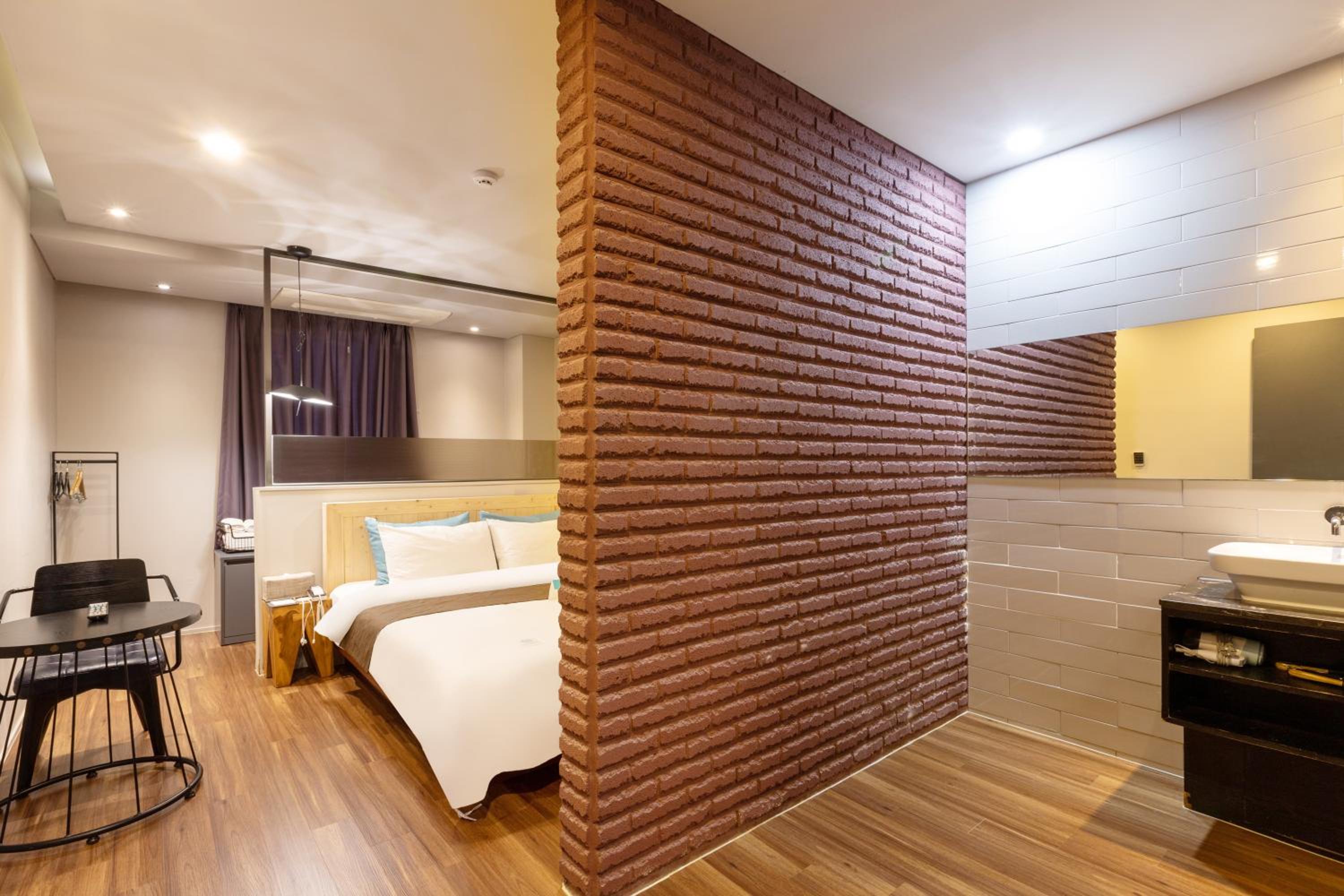 Standard, Double Bed, Sorgente Business Hotel 5/10