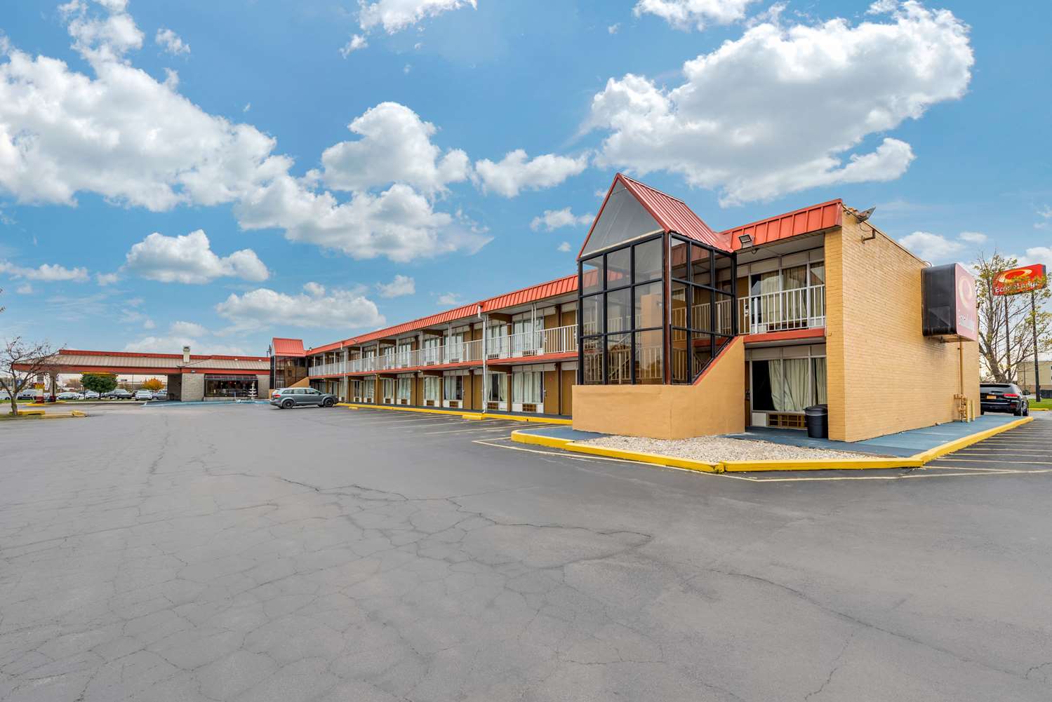 Super 8 by Wyndham Perrysburg - Toledo 28/28